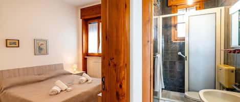 Family Apartment, Multiple Bedrooms (Casa Torre San Giovanni Near the Sea) | Bathroom | Shower, bidet, towels, soap