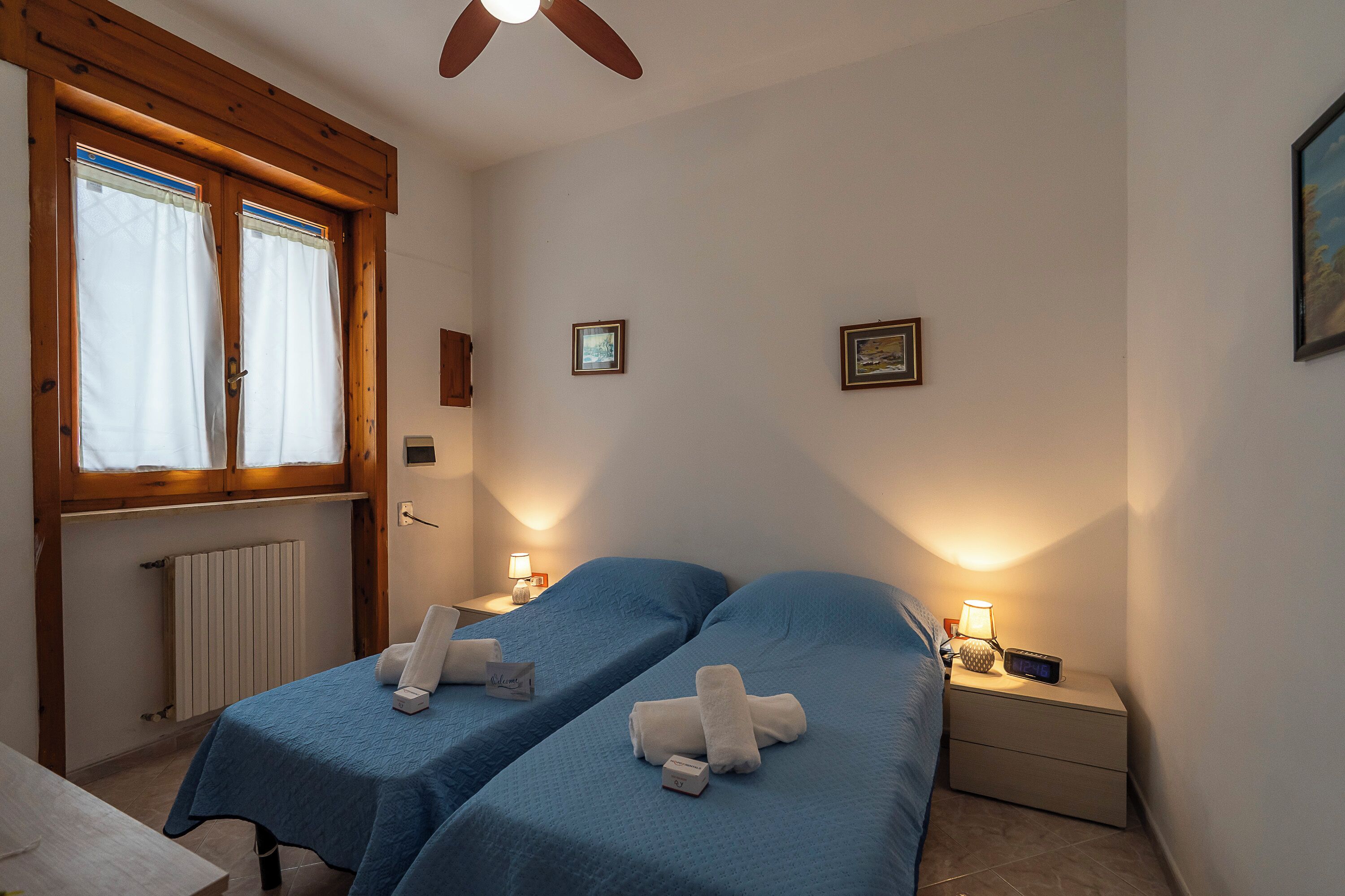 Apartamento familiar, varias habitaciones (Casa Torre San Giovanni Near the Sea) | 2 dormitorios y ropa de cama
