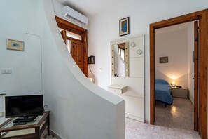 Family Apartment, Multiple Bedrooms (Casa Torre San Giovanni Near the Sea) | 2 bedrooms, bed sheets - Casa Torre San Giovanni Near the Sea (Ugento)