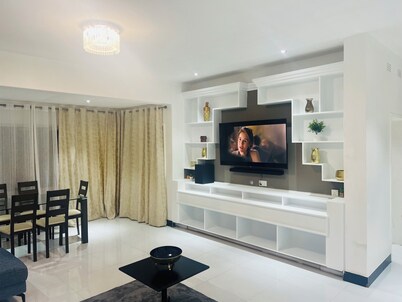 5-bedroom Apartment in enchanting Livingstone with AC, WiFi & Swimming Pool