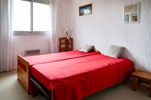 4 bedrooms, free WiFi, bed sheets