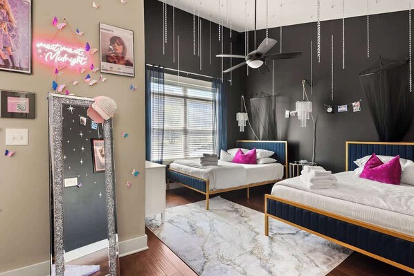 4 bedrooms, desk, iron/ironing board, travel crib