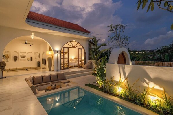 Pool - NEW Ricefields View 3BR Central - Canggu beach (pererenan)