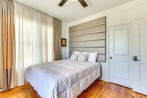 4 chambres, fer et planche à repasser, Wi-Fi, draps fournis