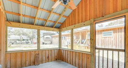 Near Steinhatchee River: Studio w/ Screened Porch!