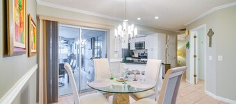 Boat Dock & Pool: Waterfront Home in Cape Coral!