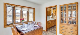 1/2 Mi to Dtwn: Pierre Family Home w/ Patio
