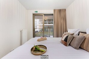 2 bedrooms, desk, travel cot, WiFi - Harbour Feeling-luxury apartment at Ostend marina (Oostende)