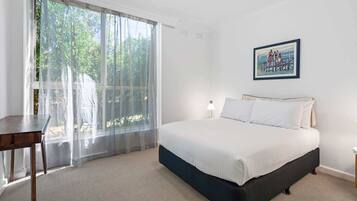 3 bedrooms, desk, iron/ironing board, WiFi