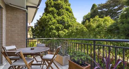 Spacious 2-Bed Apartment in Heart of Leura