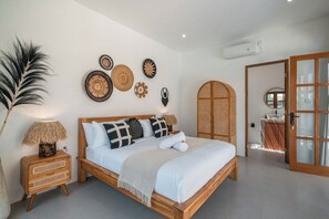 3 bedrooms, iron/ironing board, WiFi, bed sheets - "BIARI" Modern & Luxurious 3BR  - Canggu Beach (Pererenan)