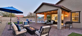 Desert Lynx 2, Beautiful Home, New Pool, Spacious Back Yard, 4 Bedroom 2 Bath!