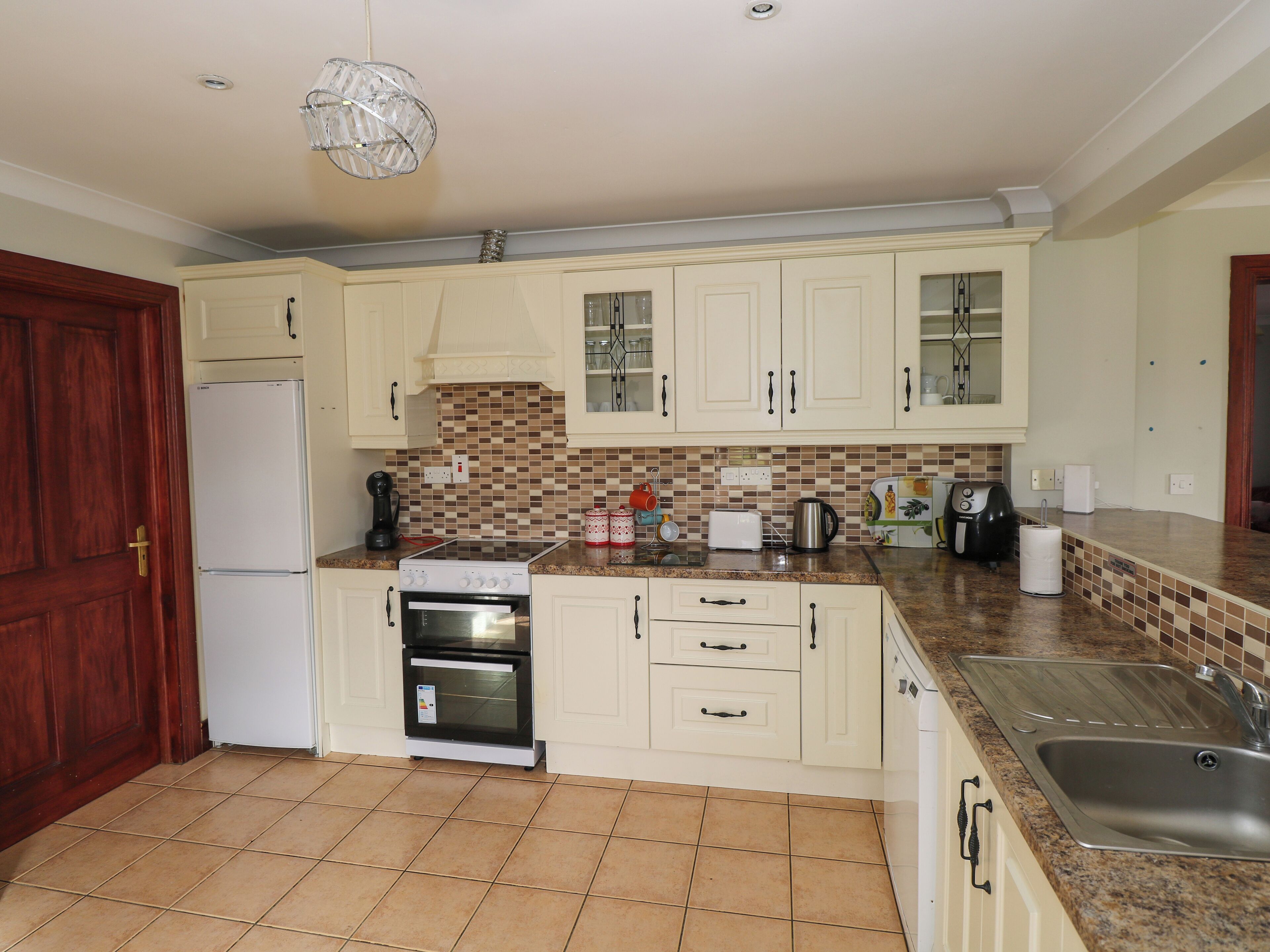 Dishwasher, cookware/dishes/utensils