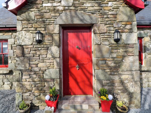 KATES COTTAGE, pet friendly, with open fire in Clonbur, County Galway