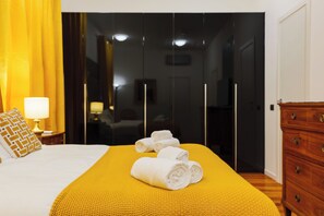3 bedrooms, iron/ironing board, WiFi, bed sheets - Luxury Art Milan Central (Milano)