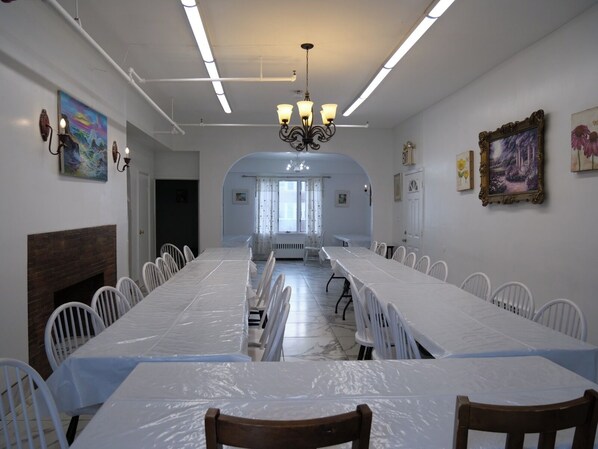 Banquet hall