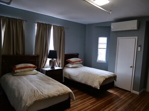 15 bedrooms, bed sheets