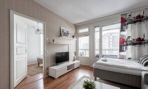 1 bedroom, desk, iron/ironing board, free WiFi