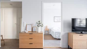 2 bedrooms, desk, iron/ironing board, free WiFi