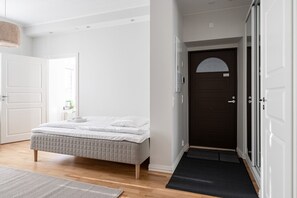 1 bedroom, desk, iron/ironing board, free WiFi