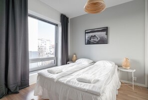 1 bedroom, desk, iron/ironing board, free WiFi