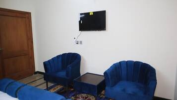 Deluxe Double Room, City View | Soundproofing, free WiFi