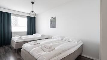 1 bedroom, desk, iron/ironing board, free WiFi