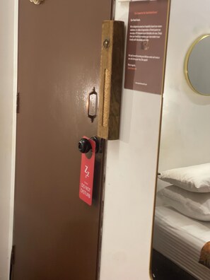 Standard Twin Room, City View | In-room safe, blackout curtains, iron/ironing board, free WiFi - Heritage House 123 (George Town)