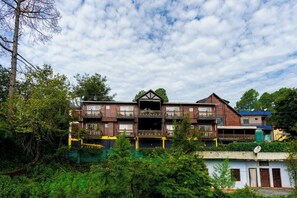 Konaklama yerinin ön cephesi