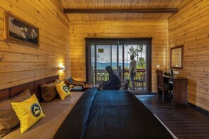 高級雙人房, 露台, 山景 | 熨斗/熨衫板、免費 Wi-Fi、床單