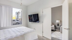 1 bedroom, desk, iron/ironing board, WiFi