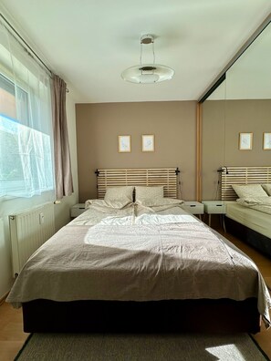 1 quarto, ferros/tábuas de passar roupa, Wi-Fi, roupa de cama