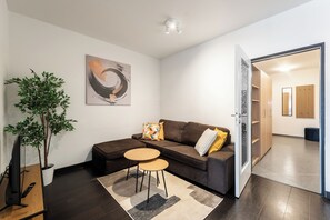 3 habitaciones, tabla de planchar con plancha, cunas y wifi gratis 