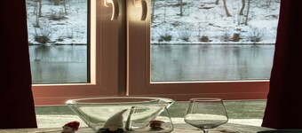 Spacious Lakeview Getaway