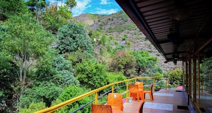 The Hosteller Mussoorie By The Streamside, Kempty