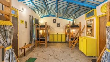 Bed in 8 Bed Mixed Dormitory with Balcony and Mountain View