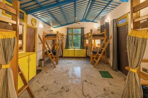 Bed in 8 Bed Mixed Dormitory with Balcony and Mountain View | Mountain view