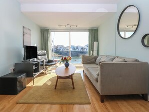 Cottage | Living area - 1 Oakley Wharf (Porthmadog)