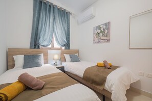 3 habitaciones, tabla de planchar con plancha y wifi gratis