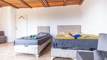 Basic Room, Garden View | 1 bedroom, iron/ironing board, free WiFi, bed sheets