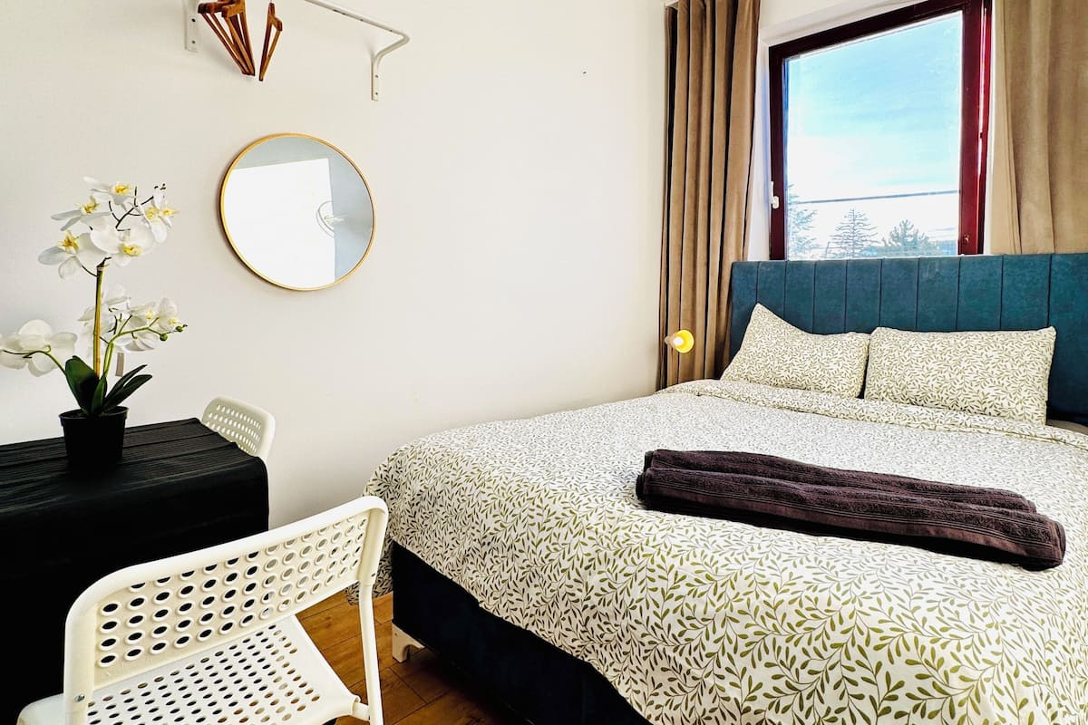 Basic-Zimmer, Gartenblick | Bügeleisen/Bügelbrett, kostenloses WLAN, Bettwäsche