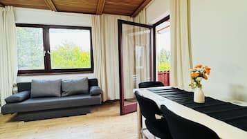 Basic Room, Garden View | Iron/ironing board, bed sheets
