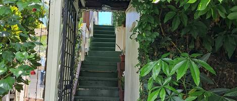 Majoituspaikan sisäänkäynti