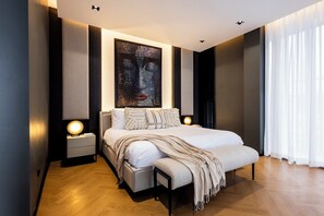 5 bedrooms, iron/ironing board, WiFi, bed sheets - Modern Luxury Villa 5BR with Private Pool in Pattaya 1 Minutes to the Beach (เมืองพัทยา)