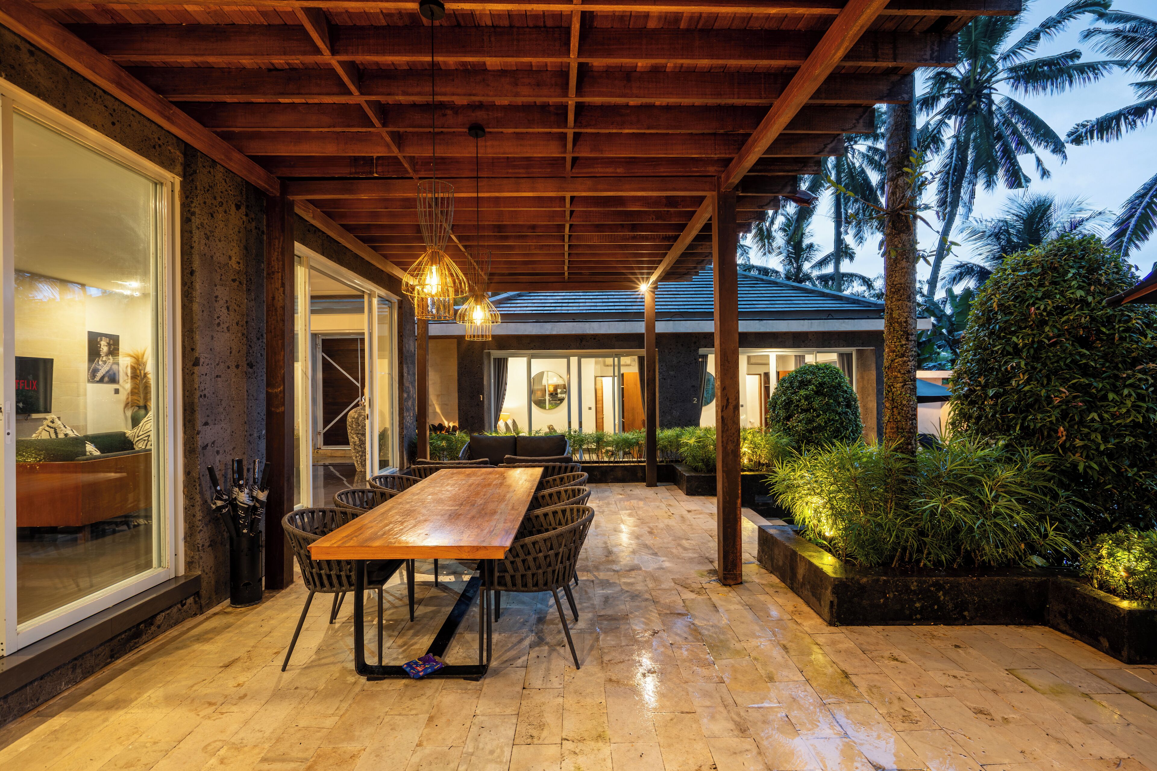 Luxury Villa | Dining room