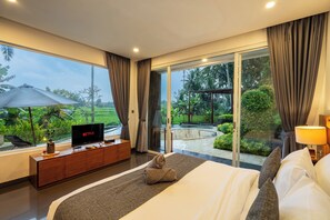 3 habitaciones y tabla de planchar con plancha 