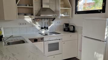 Kühlschrank, Ofen, Herdplatte, Geschirrspüler