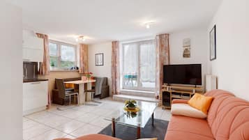 Fernseher, Stereoanlage