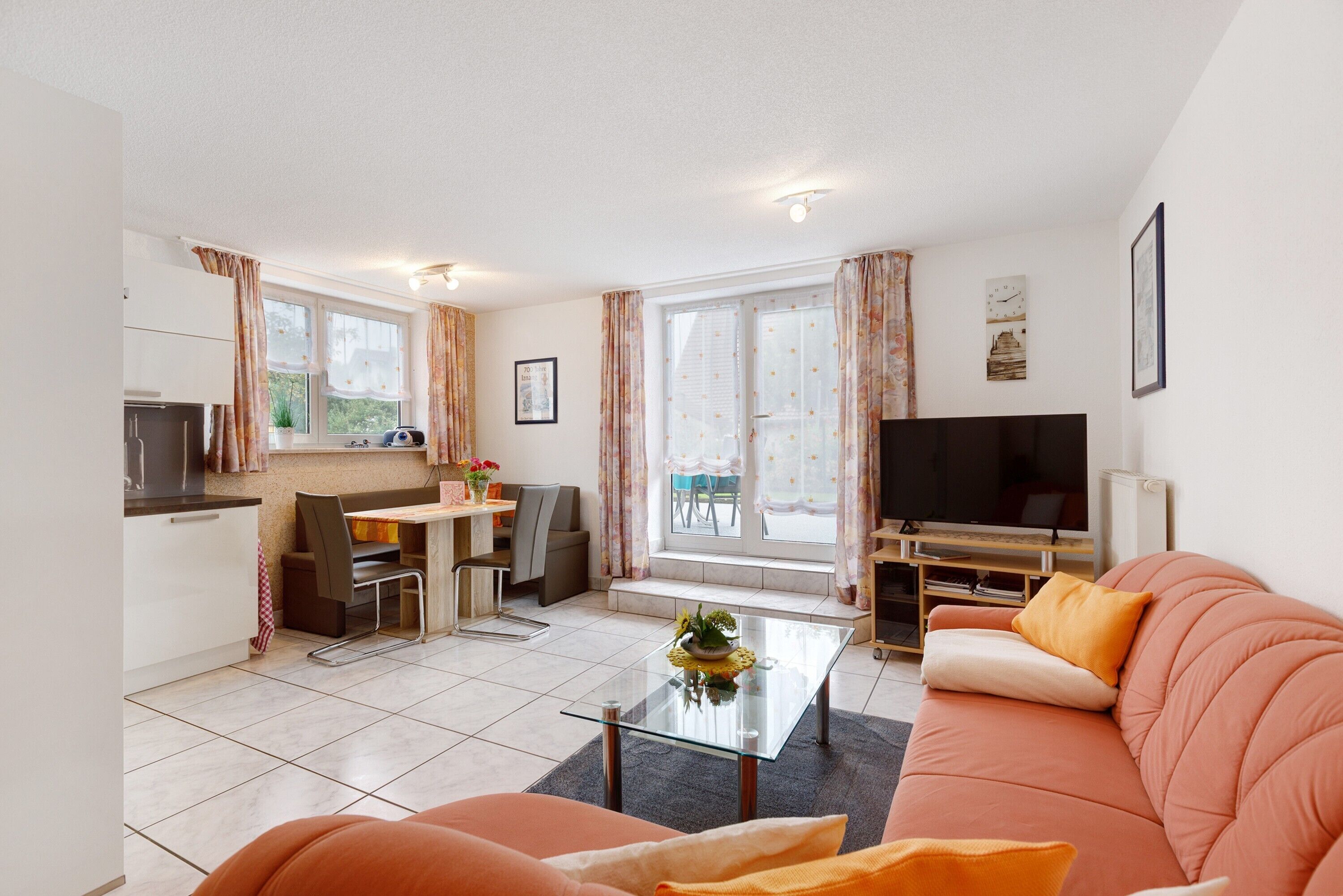 Télévision, chaîne hi-fi