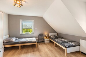 4 habitaciones, tabla de planchar con plancha y wifi gratis 